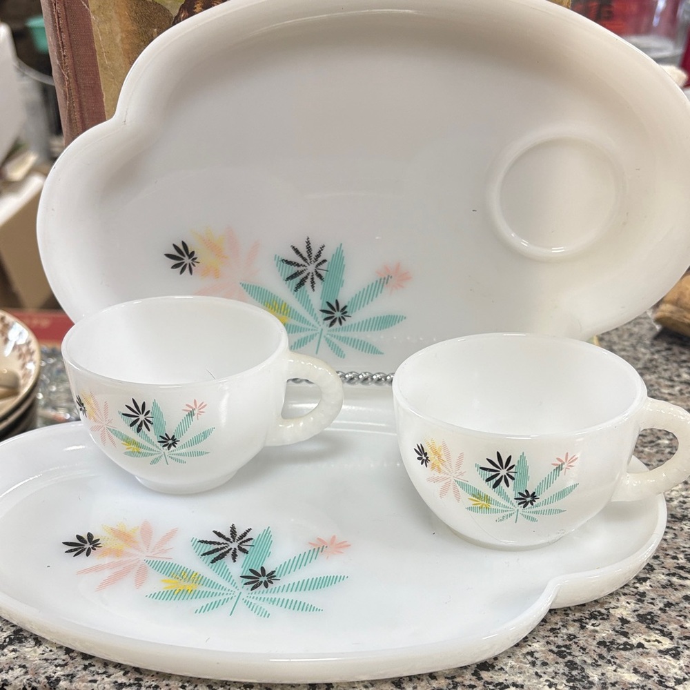 vintage Federal Milk Glass "Atomic Flower" snack plate and cup set
